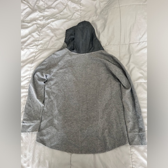 Nike jacket with rain hood - Picture 8 of 9